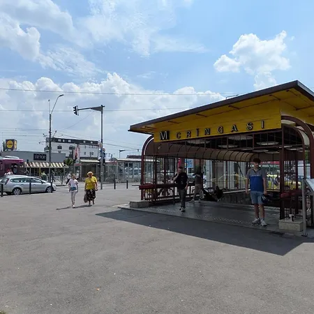 Apartment Cosy Parkside Close To The Metro Station Bucharest